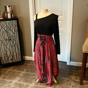 Red plaid dress size medium, beautiful style